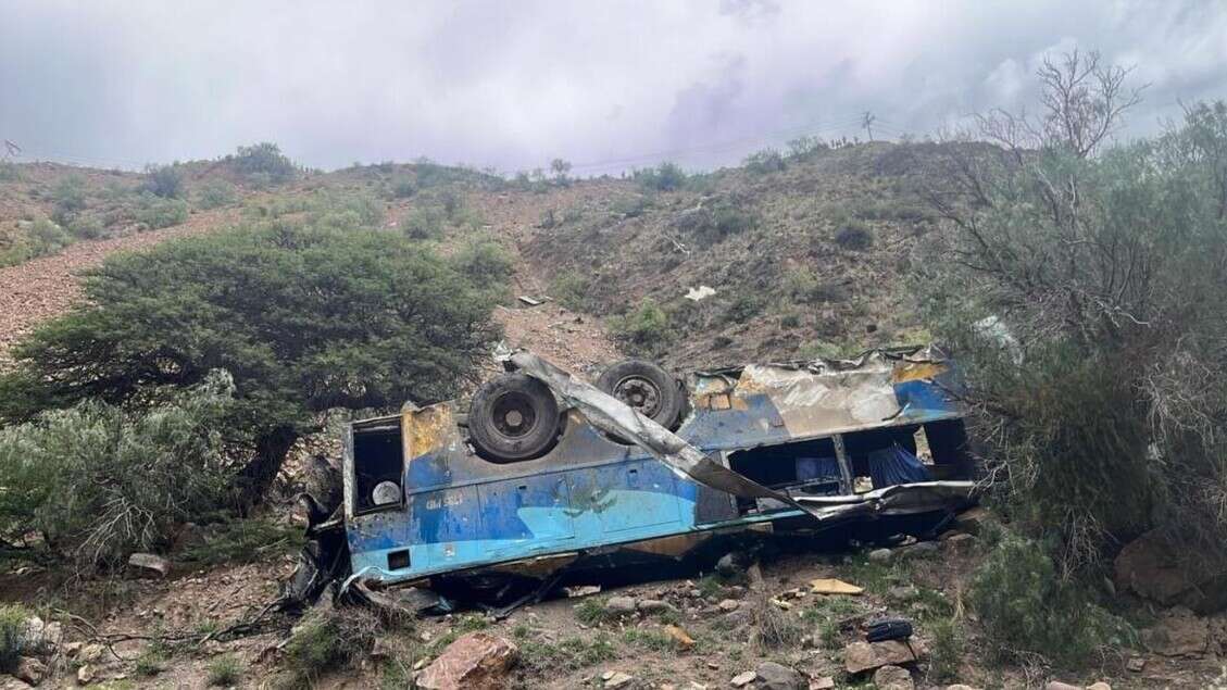 Autobus si ribalta in Bolivia, almeno 31 morti e 15 feriti