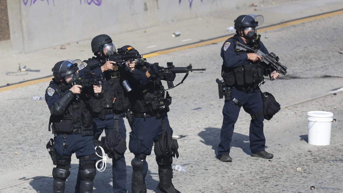 Los Angeles, 500 marines pronti ad essere dispiegati