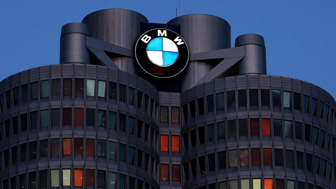 Bmw rivede al ribasso stime sul 2026 e scivola in Borsa