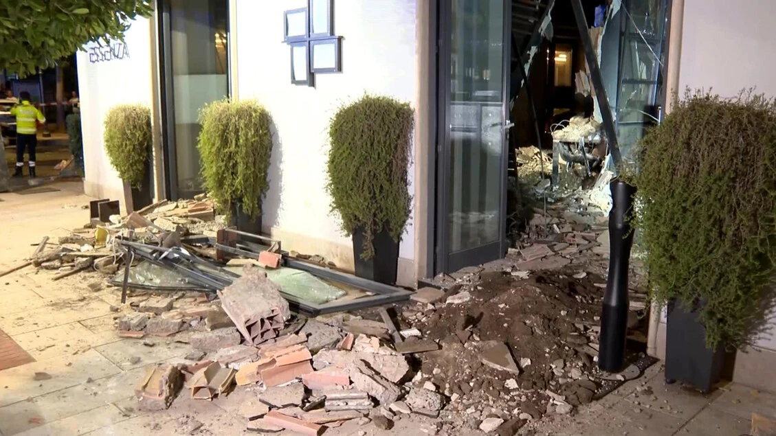 In centinaia ai funerali di Severin, 'ha dimostrato altruismo'