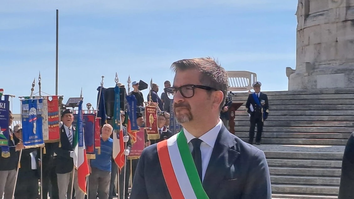 Sindaco Ancona contro governo, 'stop sbarchi, città ha dato'