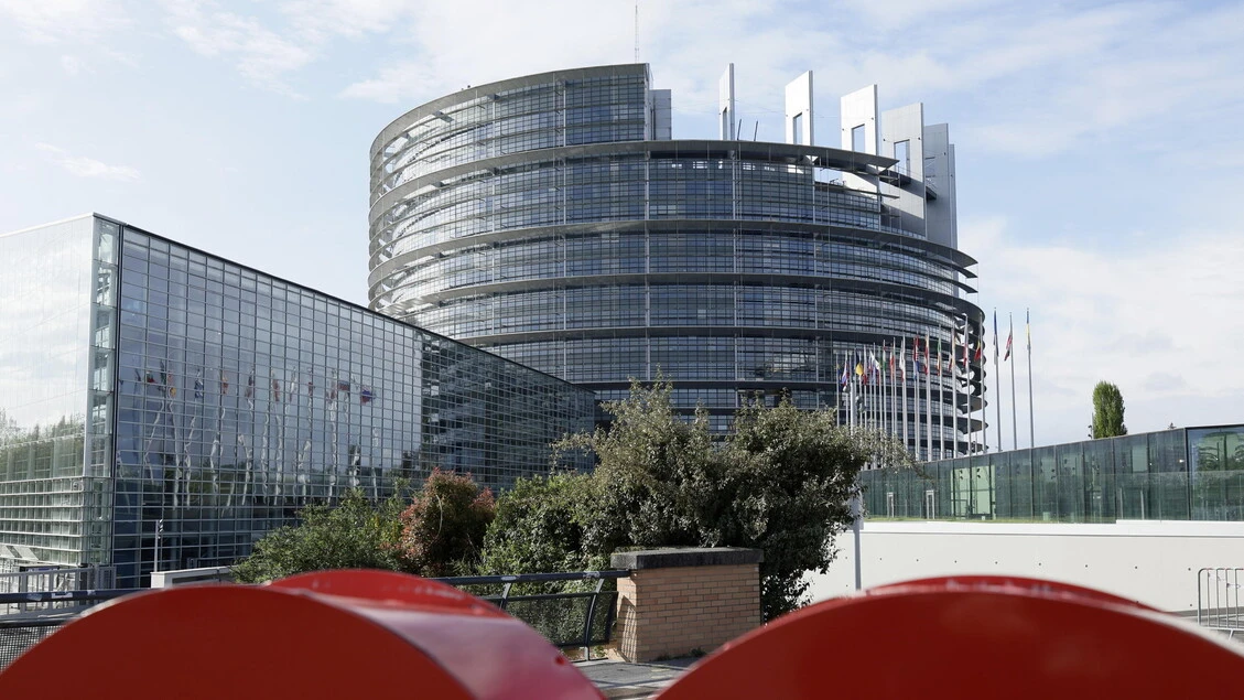 ++ Eurocamera boccia iter giuridico Ue per il piano riarmo ++