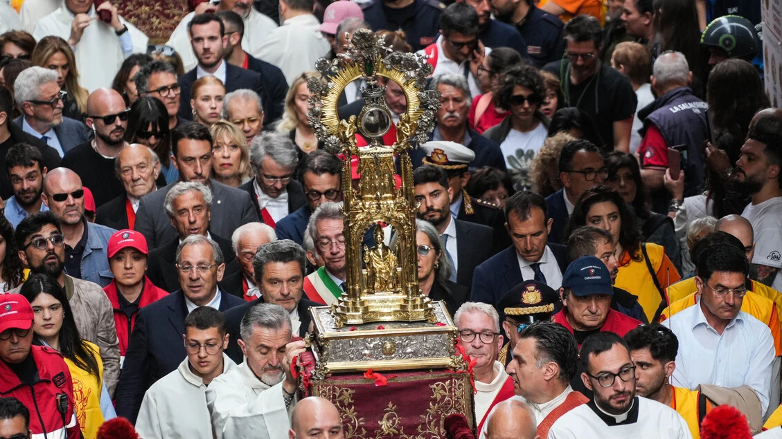 San Gennaro, a Napoli si ripete la liquefazione del sangue