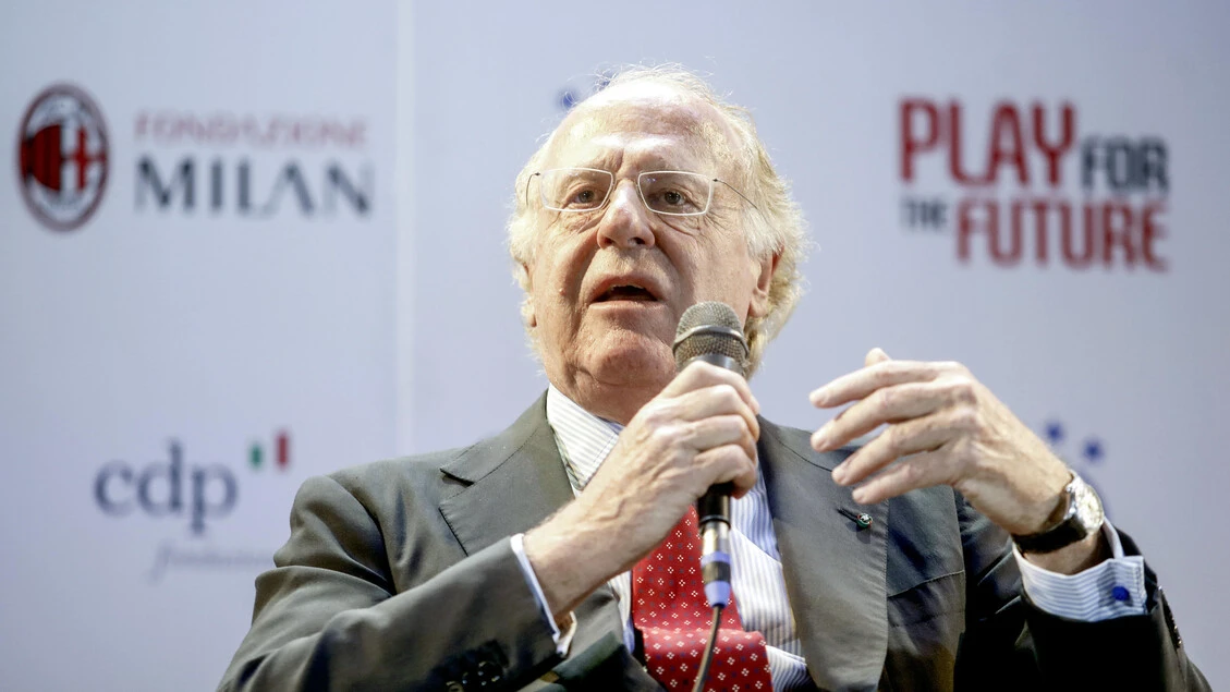 Milan: Scaroni e Furlani a Milanello, fischi dai tifosi