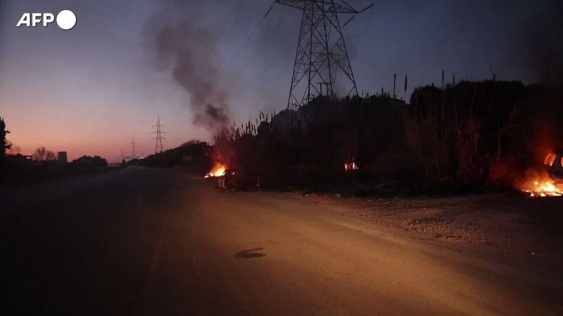 Siria, scontri fra le forze di sicurezza del governo e i lealisti di Assad