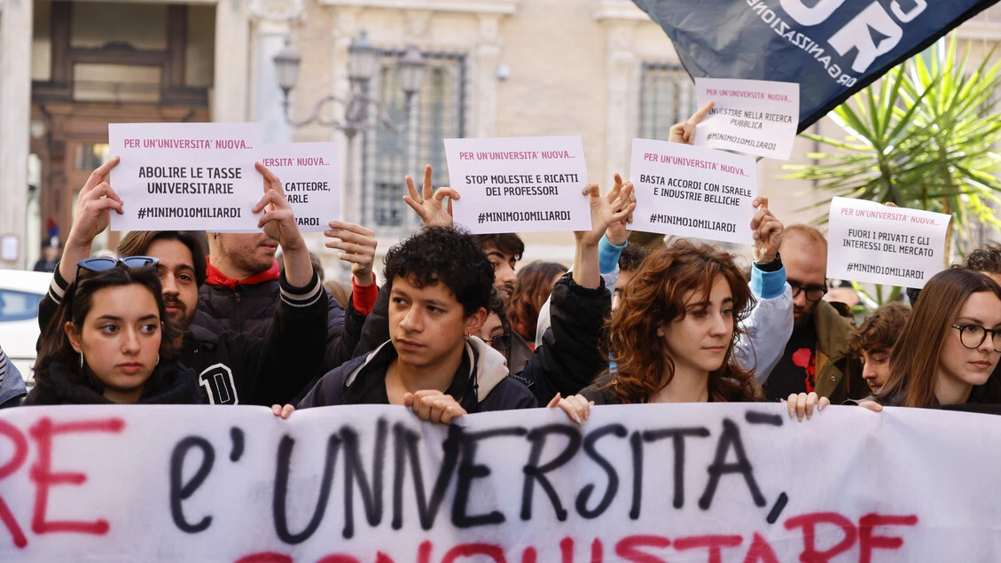 Unione universitari, finanziati solo 11mila posti in studentati