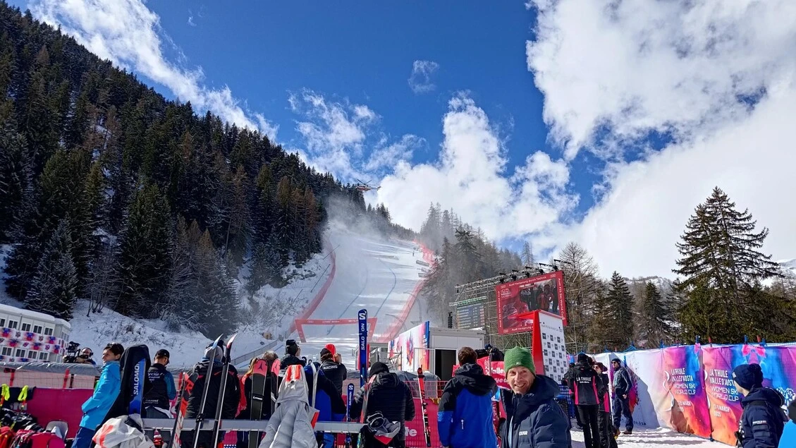 Sci: malore ad addetto pista, superG donne sospeso a La Thuile
