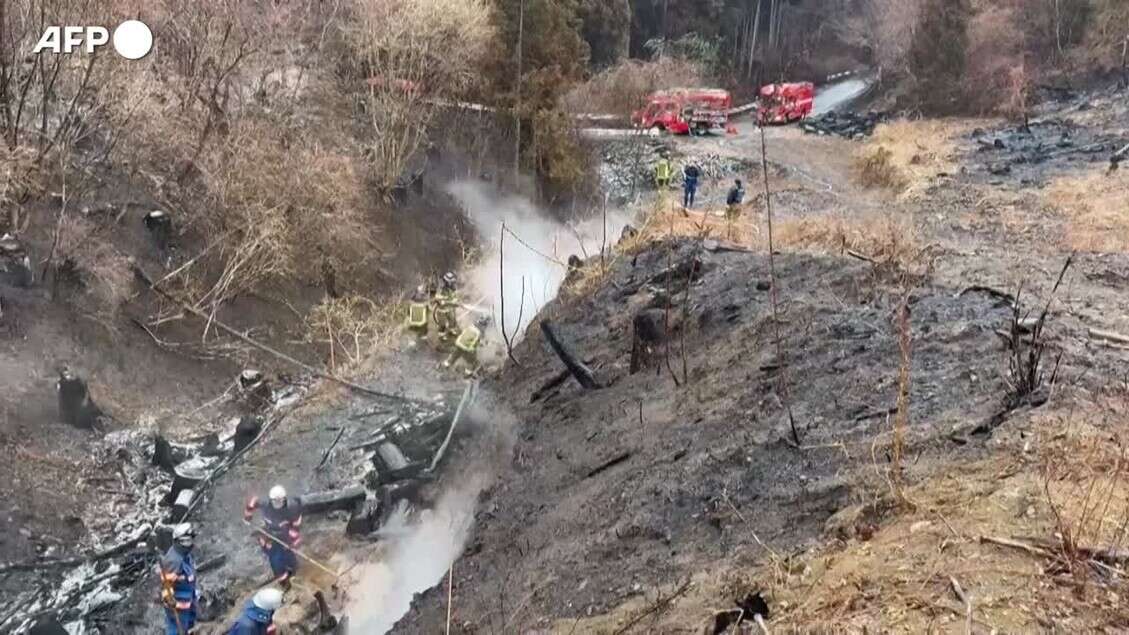 Giappone, vigili del fuoco all'opera contro il peggior incendio degli ultimi 50 anni