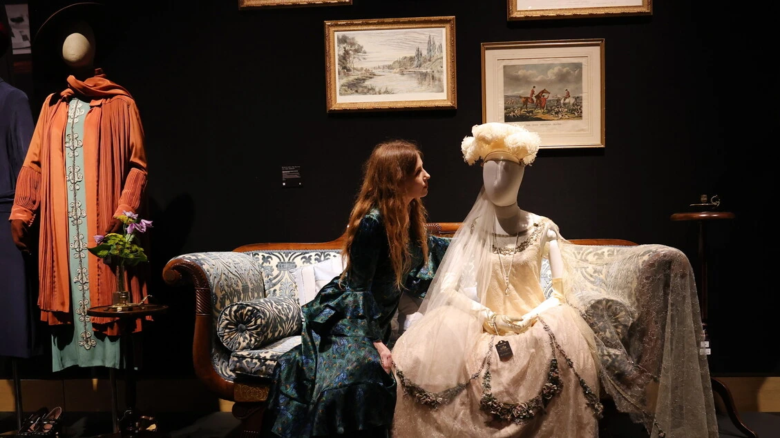 All'asta online costumi e oggetti della serie Downton Abbey