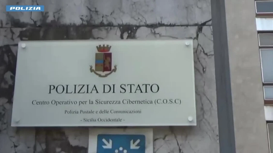 Finanziamenti illeciti con false buste paga, 5 misure cautelari