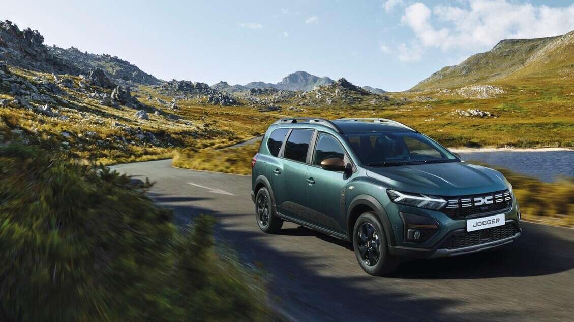 Dacia Jogger gioca anche le carte di sicurezza e comfort