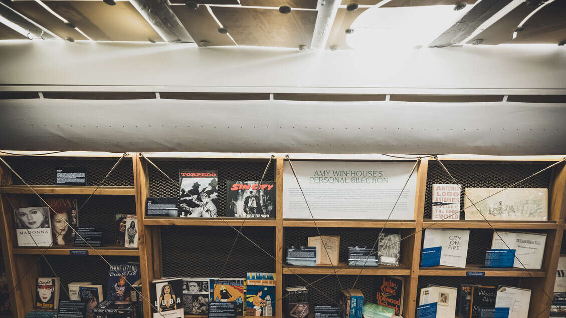 La libreria Lello di Oporto compra biblioteca di Amy Winehouse