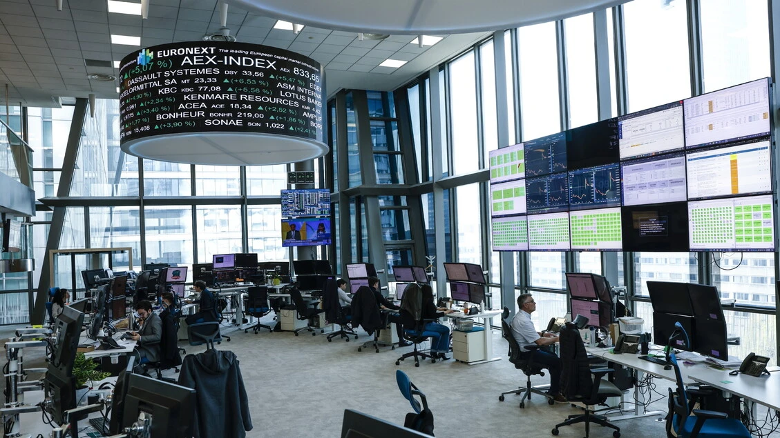 Borsa: l'Europa chiude positiva, Francoforte +1,43%