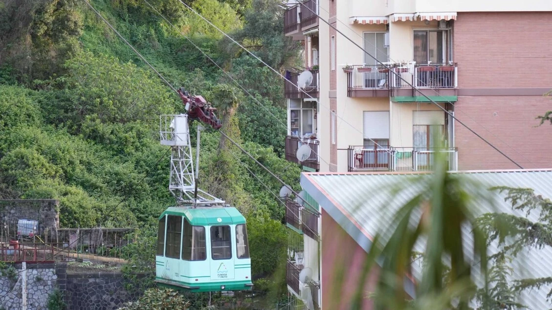 Il dolore di Castellammare per il crollo della cabina del Faito
