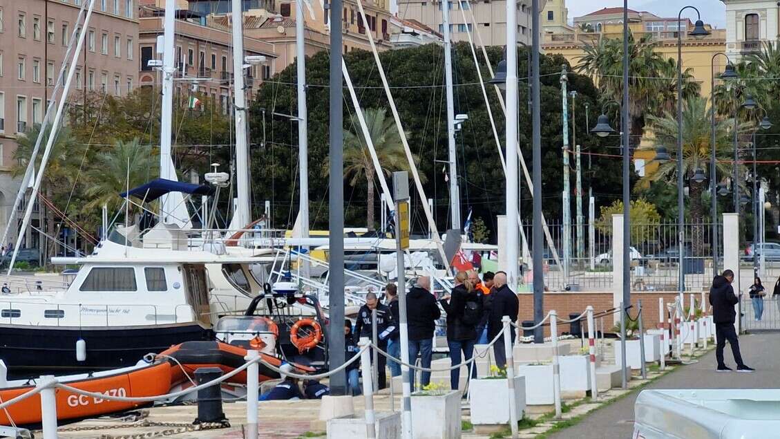 Cadavere di una donna recuperato in mare a Cagliari