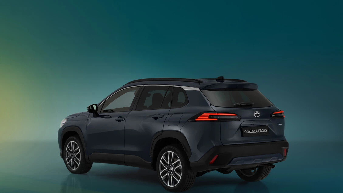 Toyota Corolla Cross abbina efficienza ibrida e design moderno