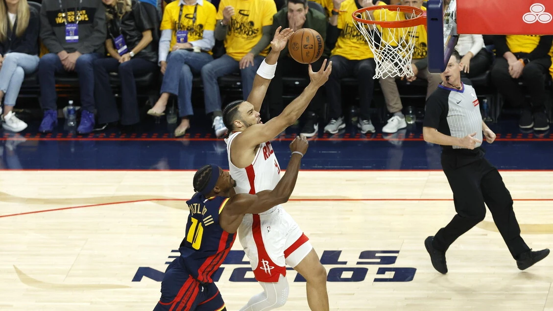 Playoff Nba: Cleveland vola, Golden State vince gara 4