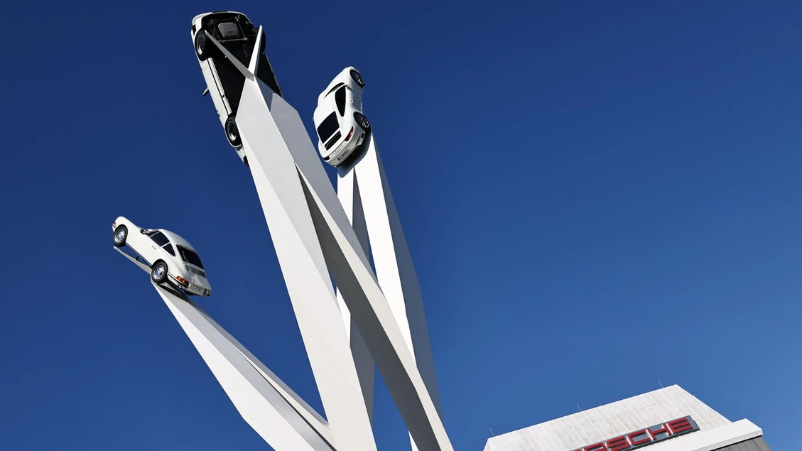 Media, Porsche valuta un nuovo piano di risparmi