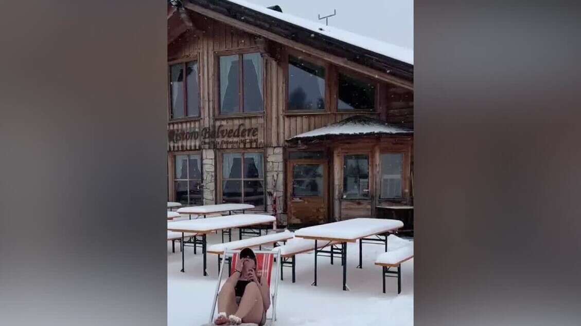 Nevica sulle Dolomiti bellunesi, ma al Fertazza si 