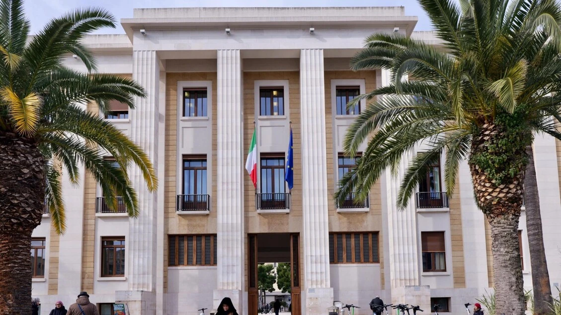 Marito di una paziente aggredisce medici a Bari, arrestato