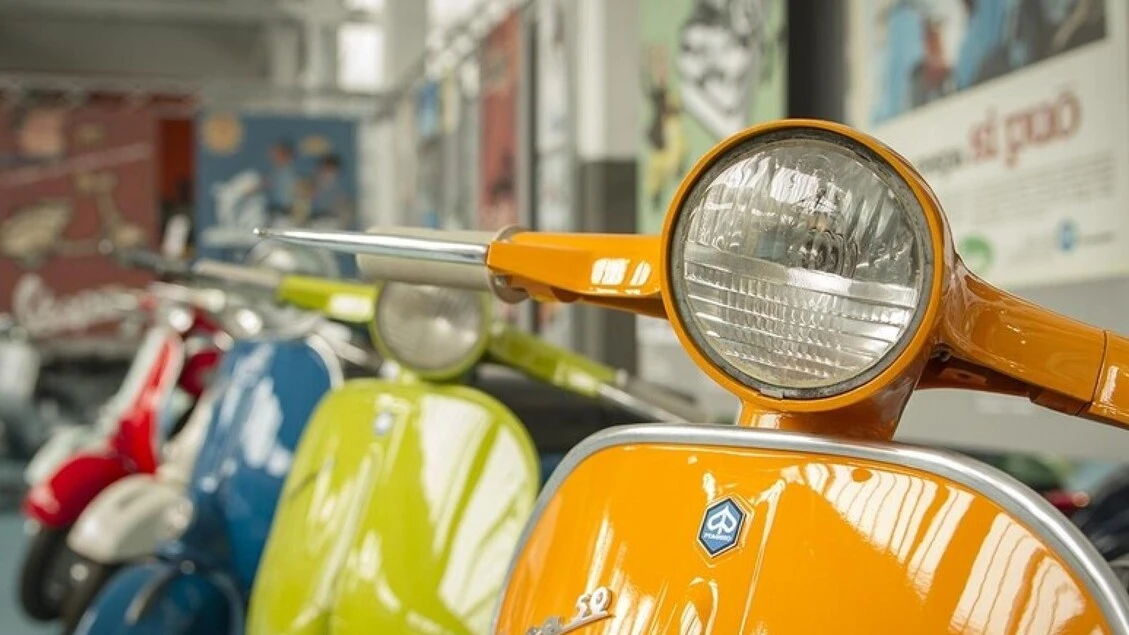 Vespa, a Roma il 35/o raduno internazionale del registro storico