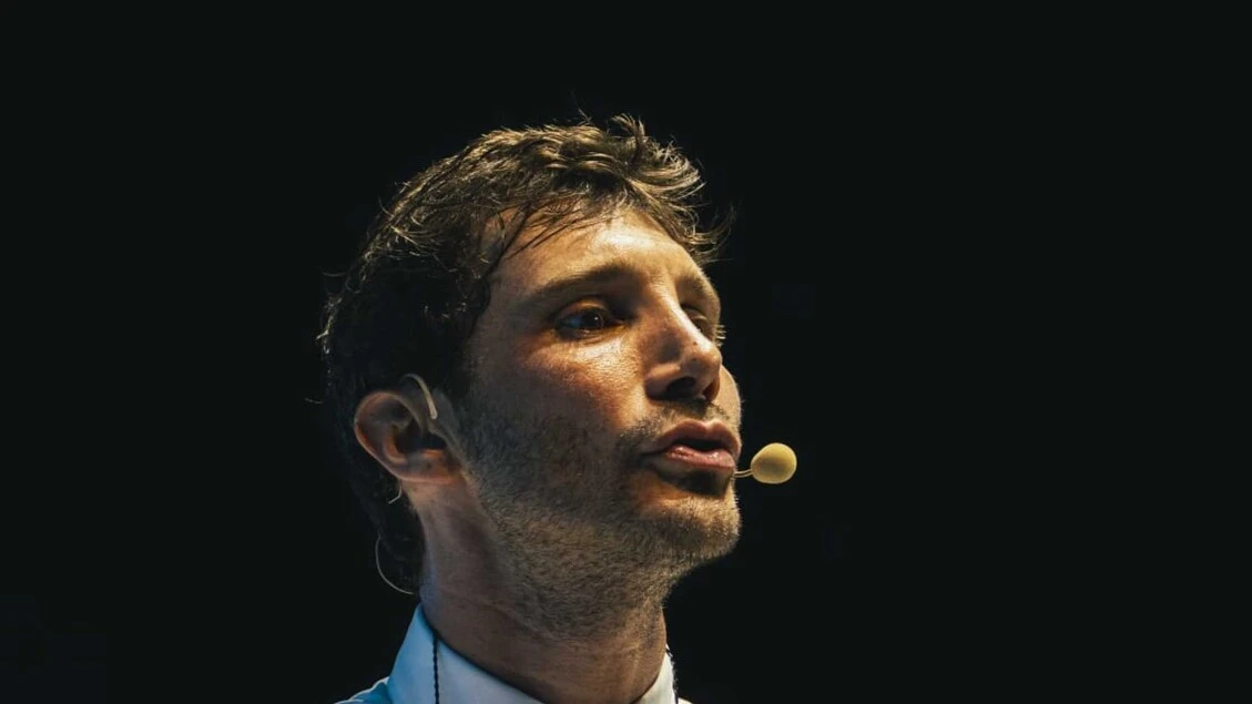 Stefano De Martino, 'la mia missione distrarvi dalle angosce'