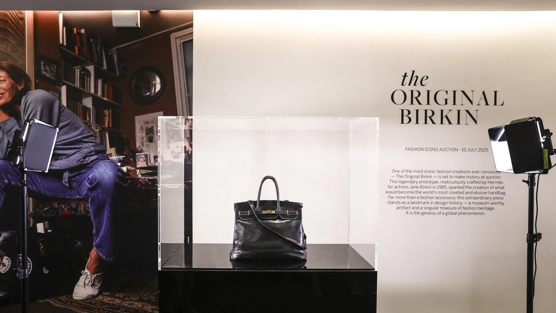 Domani all'asta la prima Birkin, la Peta chiede 