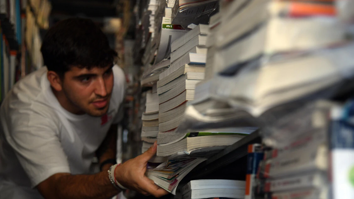 L'editoria scolastica in calo del 2.2%, si riducono gli studenti