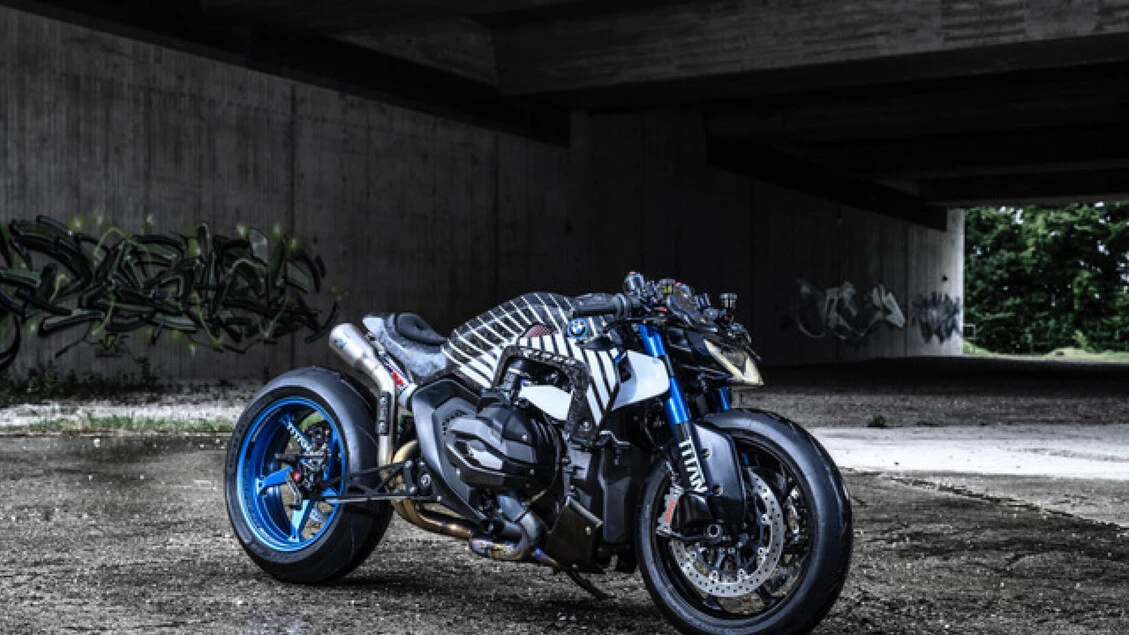 Bmw R 1300 R 'Titan' è omaggio Motorsport e design