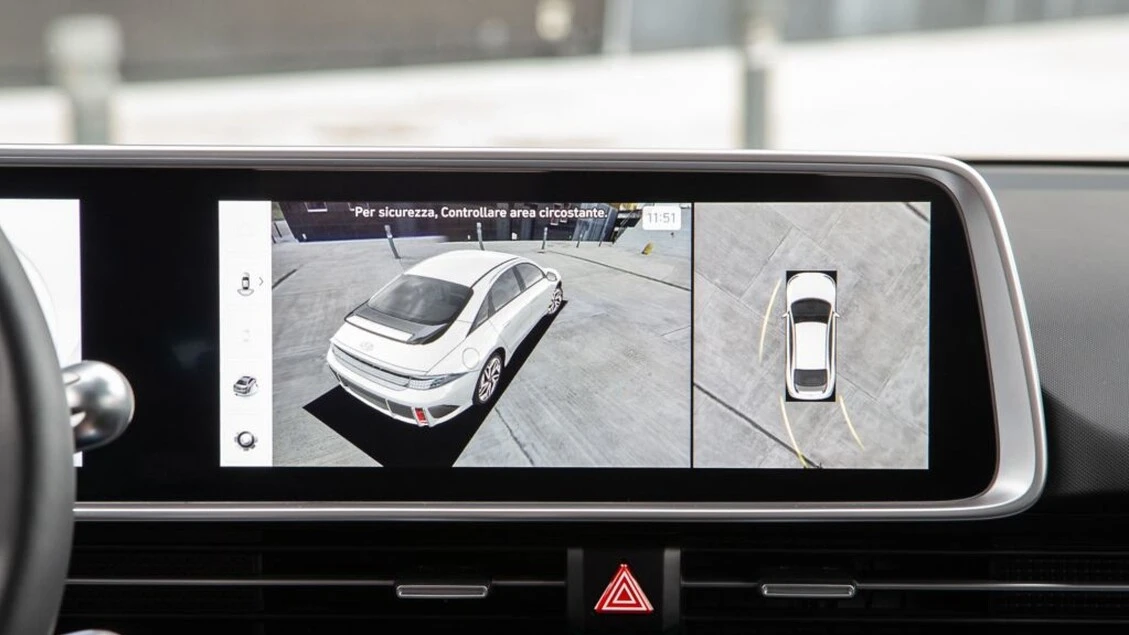 Hyundai punta sugli Adas, parcheggi più semplici e sicuri con i sistemi SmartSense