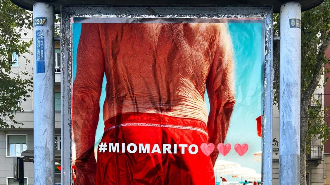 Sessismo e patriarcato, a Torino i manifesti 'Mio marito'