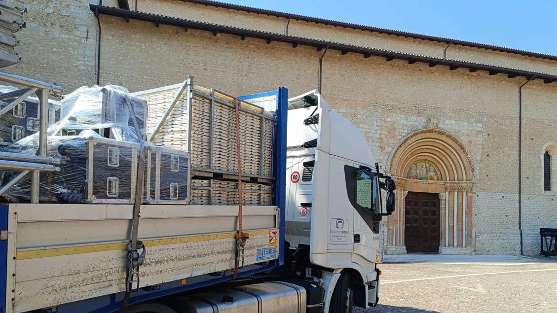 L'Aquila si prepara alla Perdonanza, palchi in allestimento