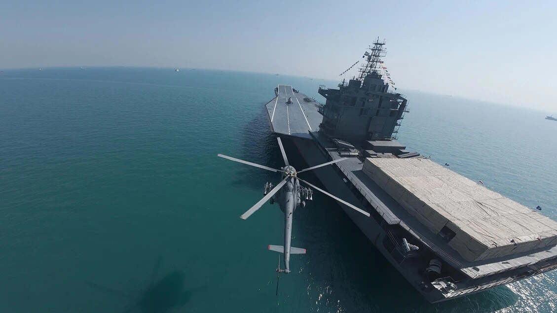 Teheran, colpita con due missili nave da guerra Usa vicino a Hormuz