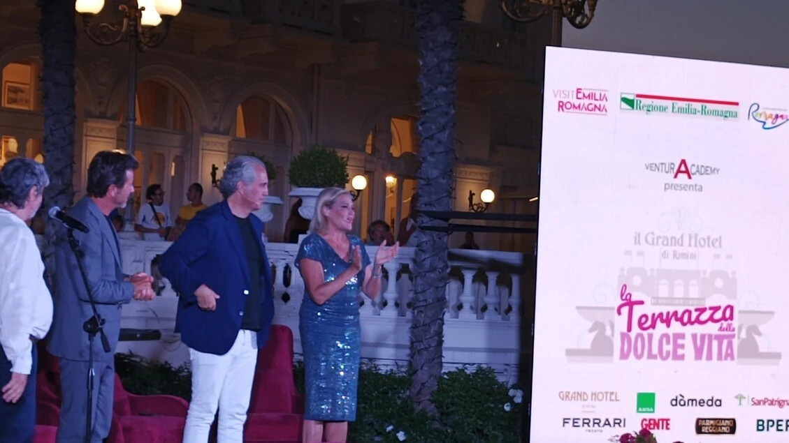Seimila persone per 'La Terrazza della Dolce Vita' a Rimini