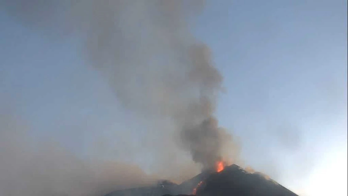 Etna: chiuso uno spazio aereo, cinque voli l'ora a Catania