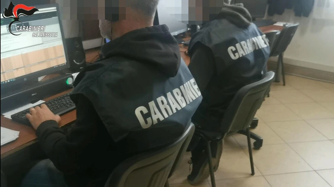 Inchiesta su appalti, ai domiciliari sindaco nel Nisseno