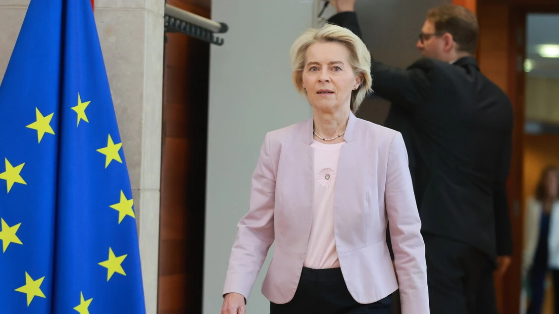 Ue verso anticipo di un anno a stop all'import Gnl russo