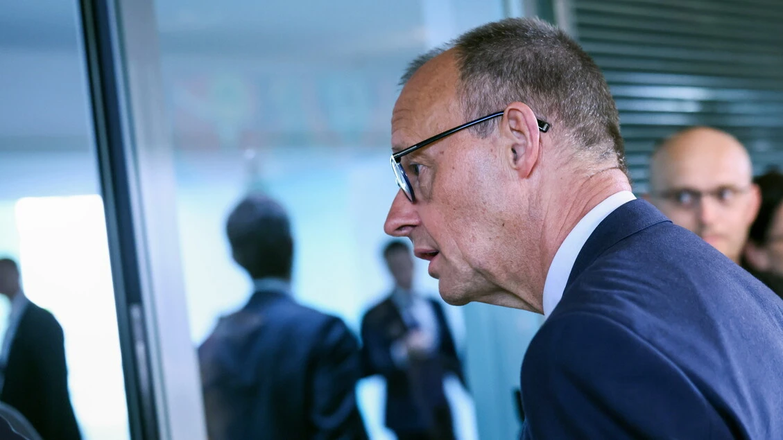Merz, non c'è ragione di criticare gli attacchi Usa all'Iran