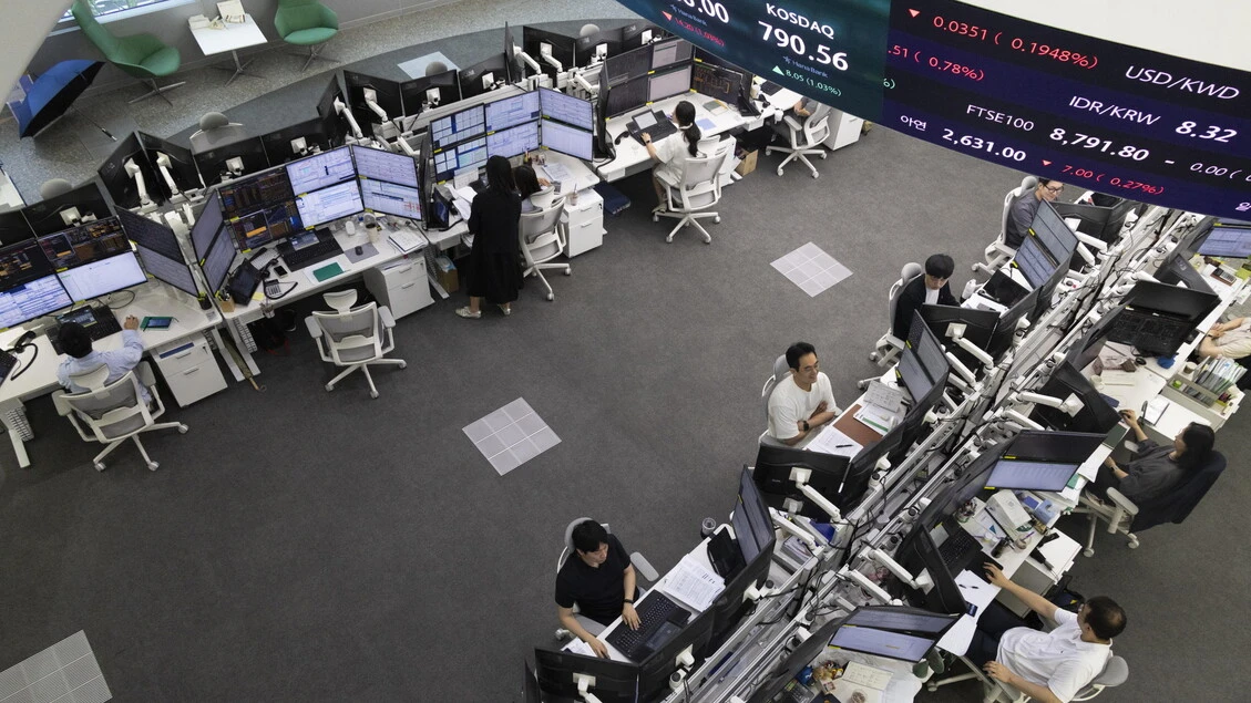 Borsa: l'Asia mista guarda al Medio Oriente