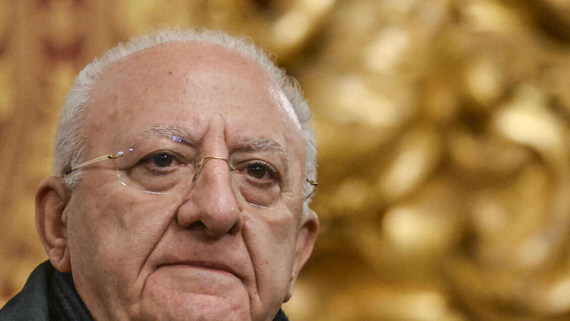 De Luca, dopo Covid esplosione problemi psicolgici tra giovani