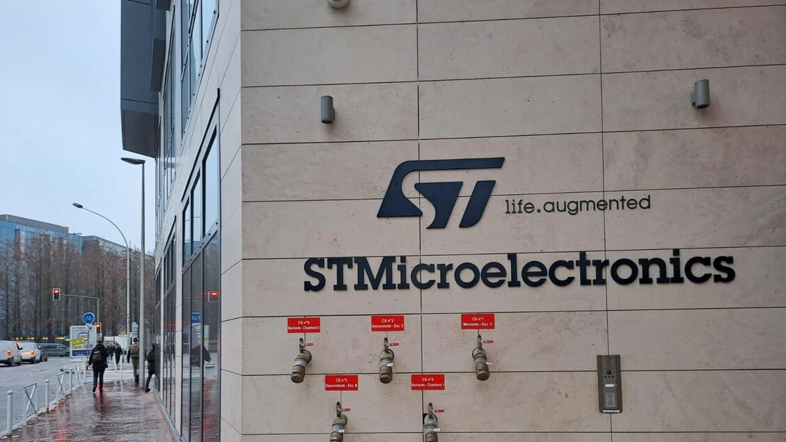 Boom per Stm in Borsa dopo la revisione al rialzo dei ricavi, +15% finale
