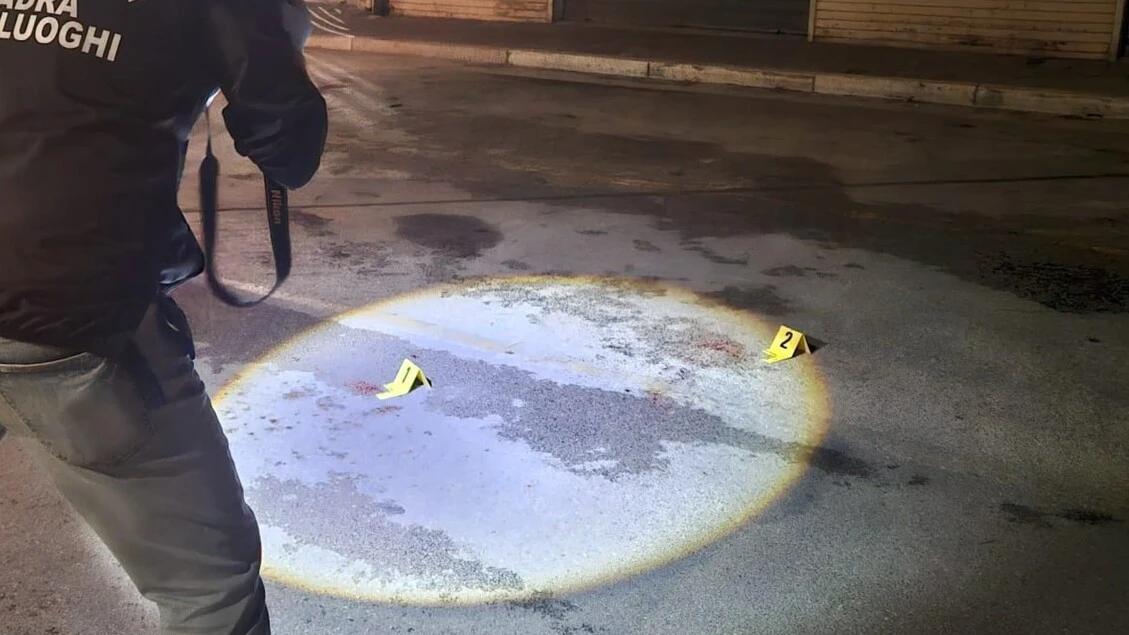 Aggredito mentre passeggia con il cane, condizioni molto gravi