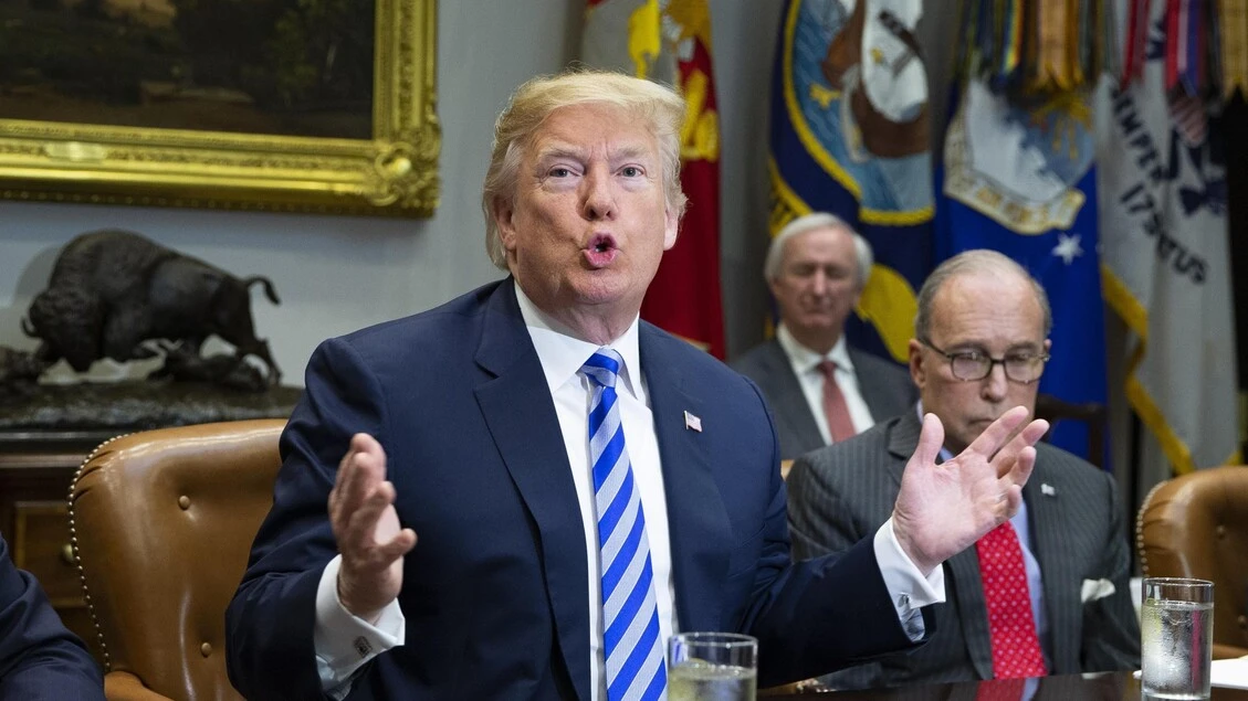 Trump valuta esenzione temporanea dazi sulle auto