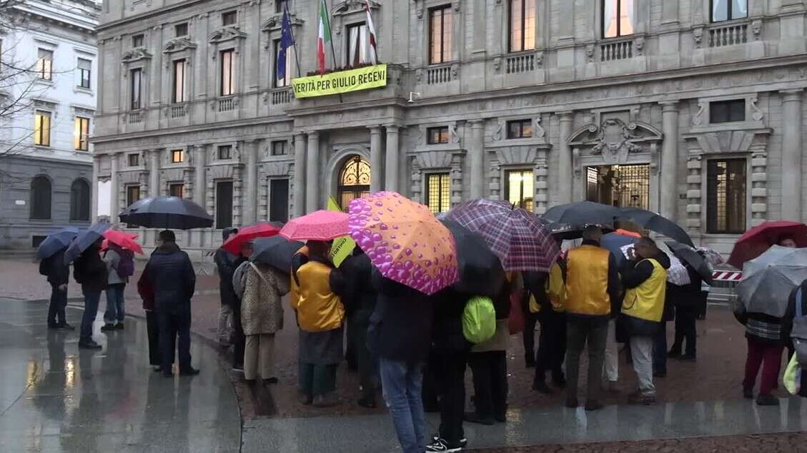 Milano, sit-in davanti a Palazzo Marino per i magistrati antimafia