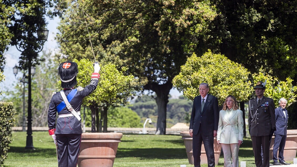 Erdogan nel pomeriggio in Vaticano, poi vede Mattarella