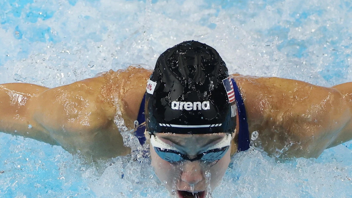 World Cup, record mondiale di Walsh nei 50 farfalla donne