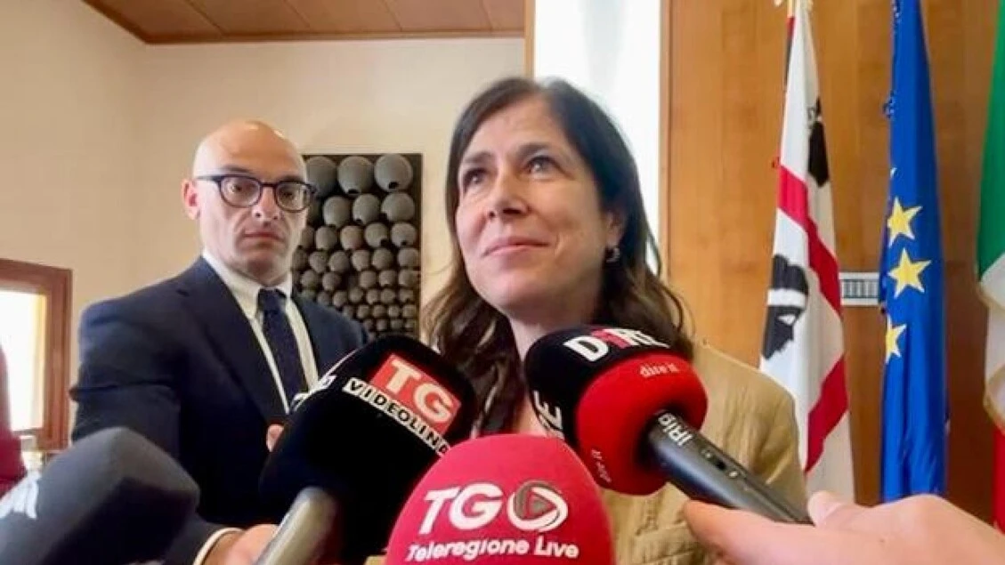 Todde, 'sciacallaggio su decadenza, sono fiduciosa e al lavoro'