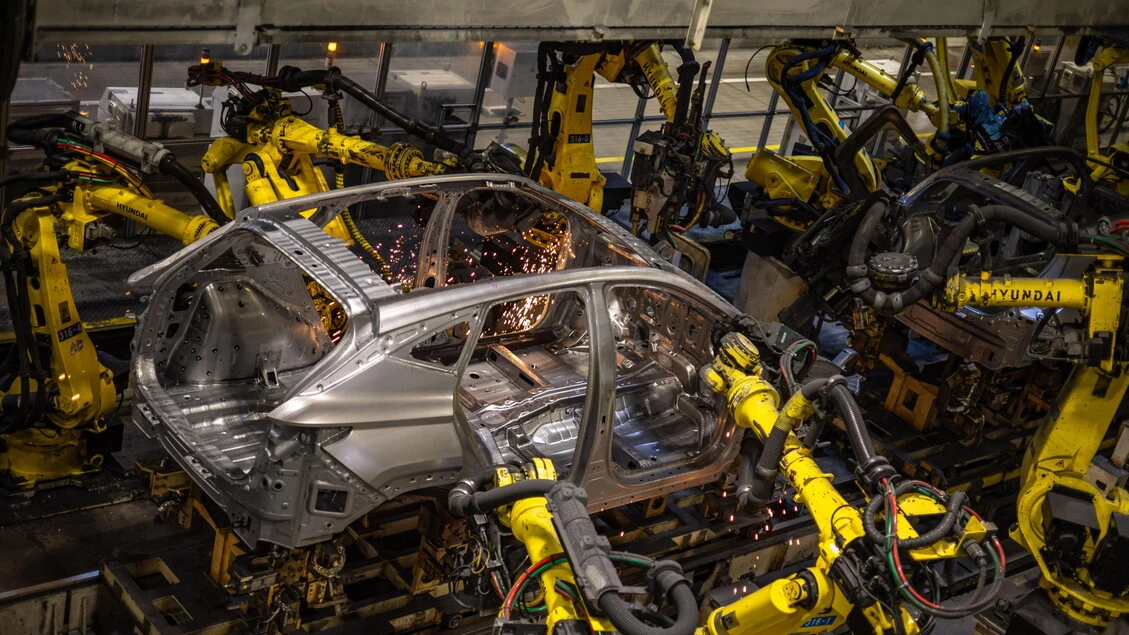 Mercato auto Europa cresce dell'1,9% a maggio. Stellantis -3%