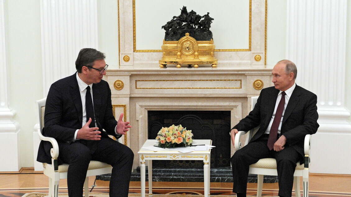 Putin a Vucic, 'inammissibili interferenze in Serbia'