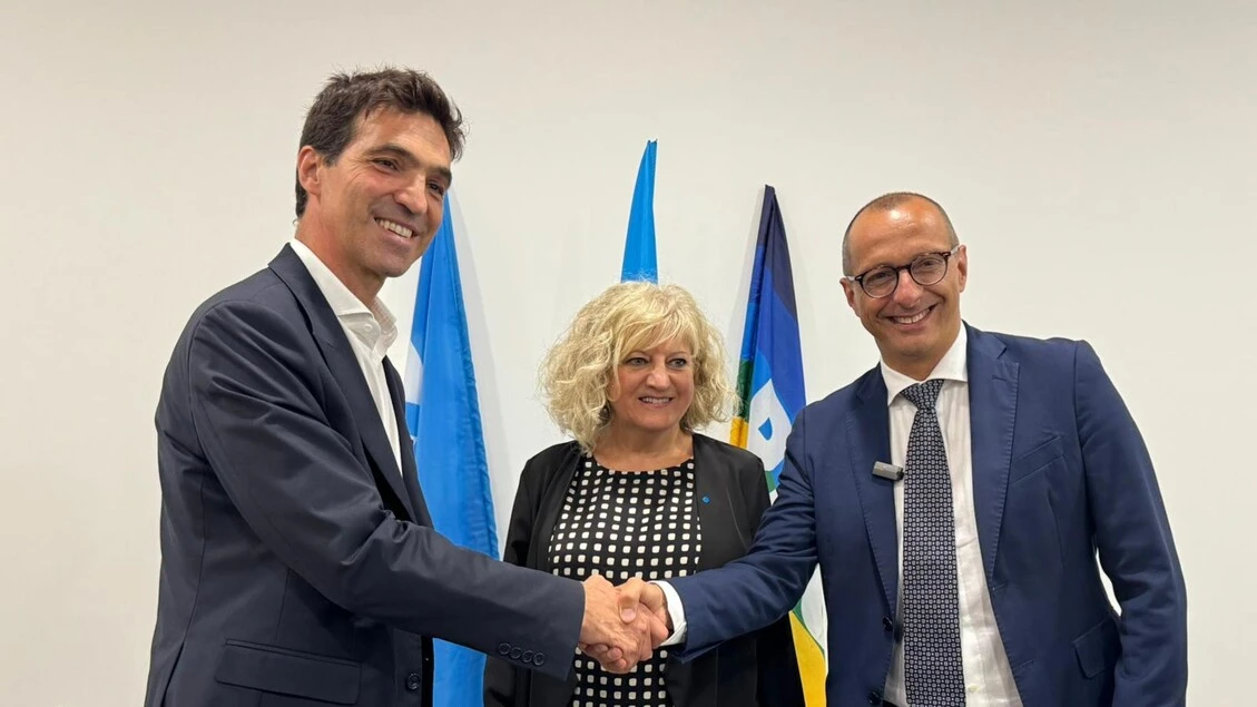 Nelle prime 100 sezioni, Acquaroli al 51,38%, Ricci al 45,25%